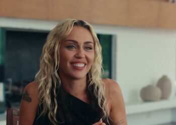 Miley Cyrus ‘Not Speaking’ To Elizabeth Hurley
