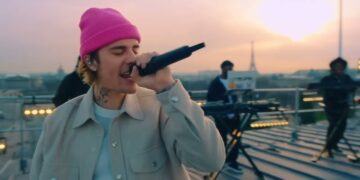 Justin Bieber Helps Chris Brown After Arrest