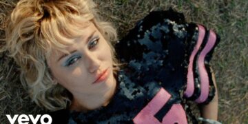 Miley Cyrus Admits Relationship ‘Was Destroyed’