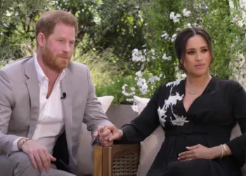 SNL Star Roasts Prince Harry & Meghan Markle