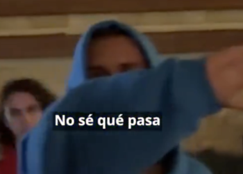 Justin Bieber Swears At Paparazzi In Restaurant