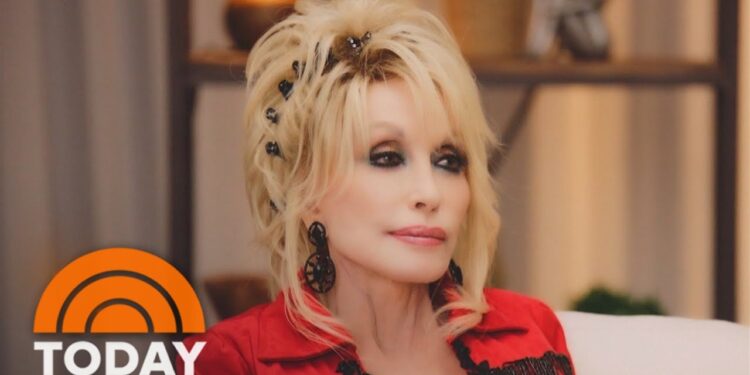 Dolly Parton Reportedly Snubbed By Meghan Markle