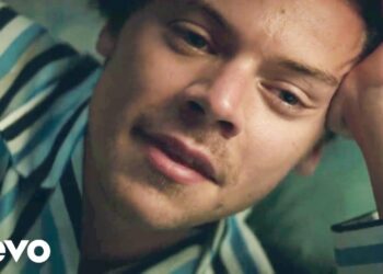 Harry Styles Gets Cozy With Batman Star
