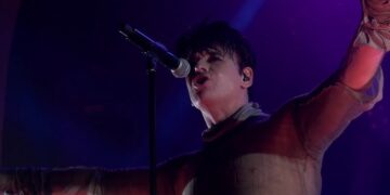 Gary Numan Breaks Down on Stage After Receiving “Worst News Ever”