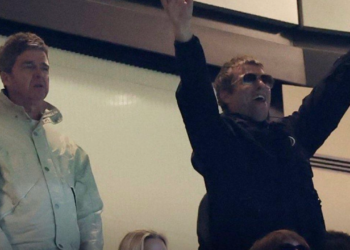 noel gallagher liam gallagher